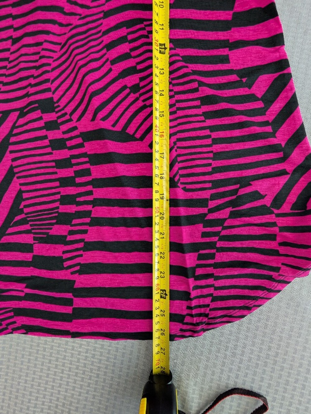 Dear Scarlett Women's Black & Magenta 3/4 Sleeve Lizzy Blouse Sz S,M,L New - Picture 8 of 14